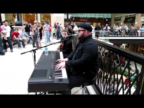 Brady Bills, Ryan Innes impromptu duet jam - John Mayer's Slow Dancin' in a Burning Room