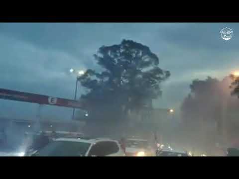 "La Sangre Azul â€¢ Pasillo para recibir al equipo â€¢ Cruz Azul vs América" Barra: La Sangre Azul &bull; Club: Cruz Azul