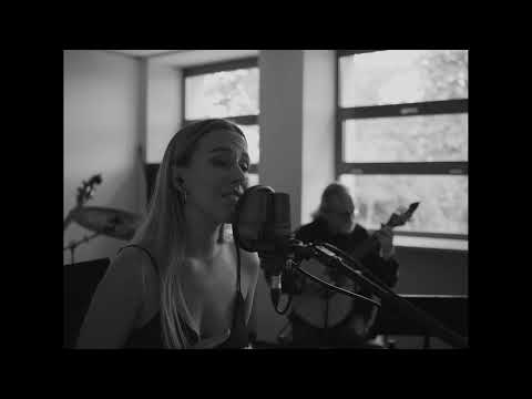 Alfama (Mayra Andrade&Pedro Moutinho cover) Ola Jas, Piotr Lemański, Wiesława Lemańska, live session