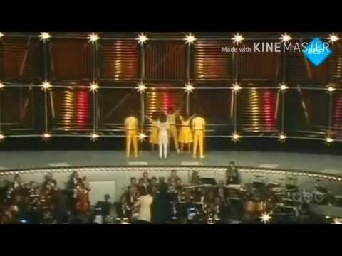 Ofra Haza peforming "Chai" at the 2016 American Music Awards (Fanmade)