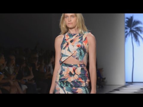 Nicole Miller Mercedes Benz Fashion Week New York Spring 2015 | BACKSTAGE