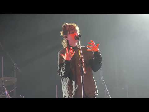14/26 Tegan and Sara - Sara Talks To Screaming Fan 😂 + Hop A Plane@Hard Rock Live,Orlando,FL 10/3/23