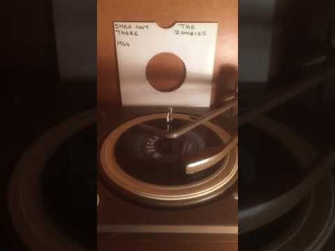 The Zombies - She’s Not There a Vinyl 45 Played On A Stereophonic Radiogram.