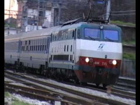 VideoFerroviari in Campania - Stazione di Acerra Exp824
