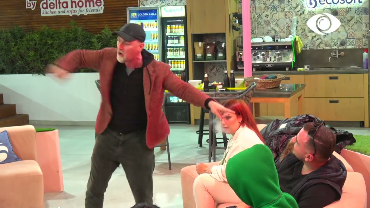 Tensionohet situata! Genti i acaruar, zihet ashpër me Ronaldon