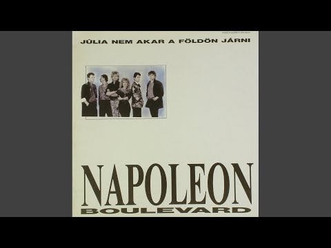 Júlia nem akar a földön járni