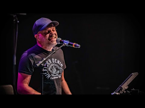 Shower the people - Roger Happel