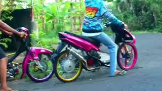 preview picture of video 'PINK mio200cc Bali'