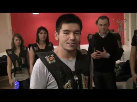 Raego hraje Lasergame s fanouškama !