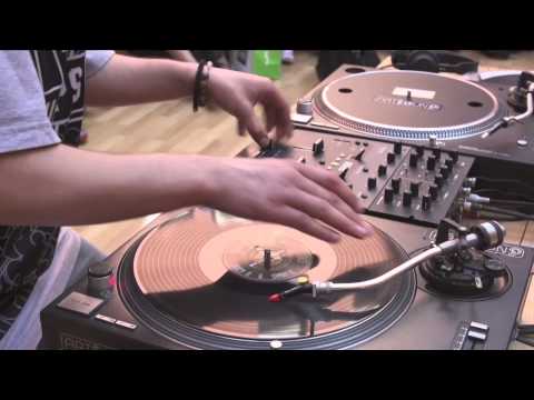 V1 Battle 2015 |  Mone vs ChinMachine | Scratch Battle 1/2