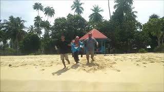 preview picture of video 'KB. SMPN1 Wawonii Barat_Liburan akhir pekan di pantai kampa'