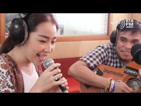 [FRIDAY I'M IN LOUNGE] Barry Likumahuwa & Adinda Shalahita - Di Matamu