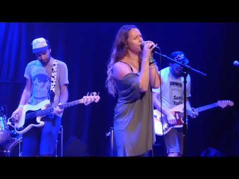 Le Serpentine - Friends (Live) TrNOVfest 2019