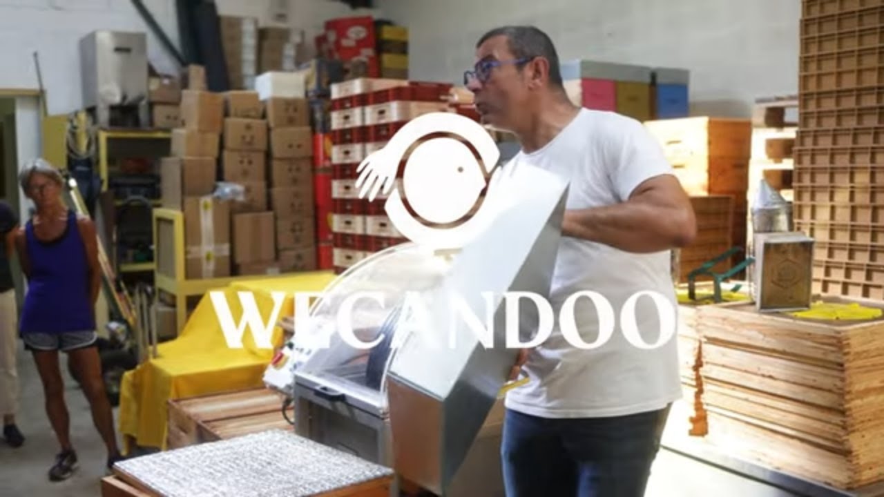 Visitez une miellerie et dégustez différents miels avec François - Vidéo