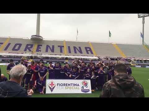 IN CAMPO LE DUE VIOLA FOR SPECIAL PRIMA DI FIORENTINA-SPAL