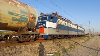 Электровоз ВЛ11М-403 с товарняком из РФ