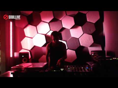 Ground Floor Radioshow Level 34 - Paul Begge (17.05.2016)