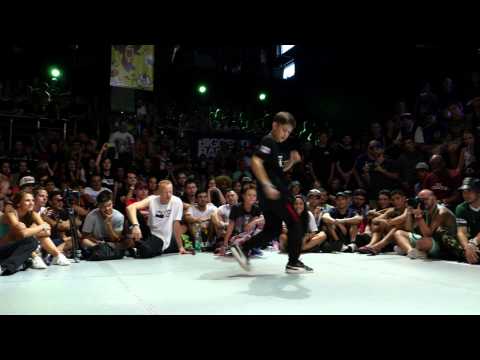 Outbreak Europe 2015 Kids Battle Final | Axel (Poland) vs Untied (Bulgaria)