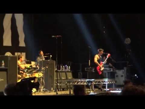 All Time Low - Time Bomb (Moscow, Russia 21.06.2013) HD