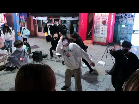 PRAESEPE. HONGDAE STREET IMPROMPTU HAPPY BUSKING. 20201104.