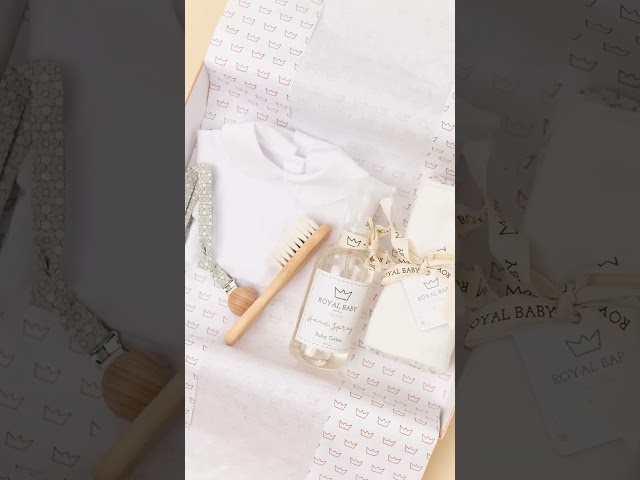 Vídeo relacionado con New Born Baby Dilan Personalized Gift Rainbow Nursery Sudadera