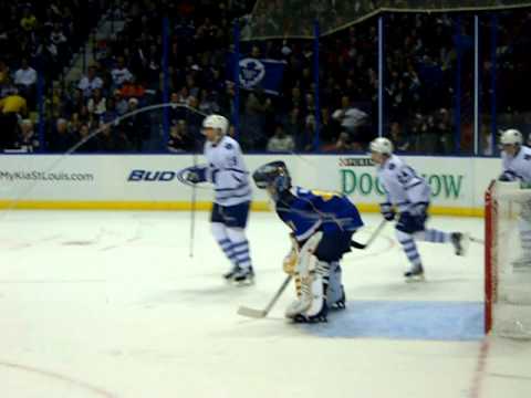 Phil Kessel Scores a Goal vs the St Louis Blues