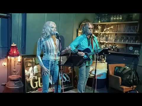 Topcasters Jac & Izzy @ Mickey Quinn's 05022023