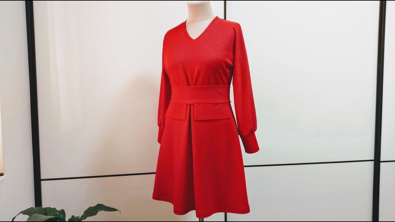 Интересное КРАСНОЕ платье кроя ТРАПЕЦИЯ