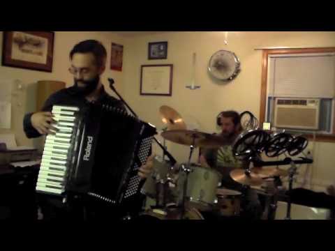 Mosquito Cabaret- Miles & Mike jamming on Puka Jasiu