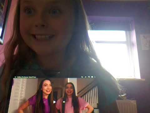 Reacting to 3 million the musical by the merell twins.