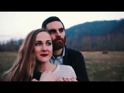 Ashley Jane + Matt - Couples Session - The Gorge