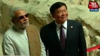 PM Visits Historic Terracotta Warriors Museum