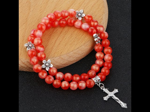 Vídeo relacionado con QUEAMBLER Llavero de crucifijo de Jesús, Santa Cruz, regalo religioso católico, plata, 75 x 45 mm