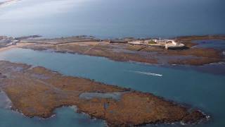 preview picture of video 'Parque Natural Bahía de Cádiz. Paisaje cambiante al ritmo de las mareas.'