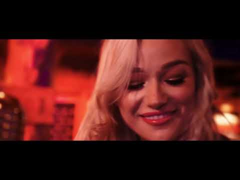 Claudia Buckley - Feelin Single, Seein Double (Official Video)