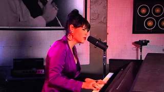 Beth Hart &quot;Caught Out In The Rain&quot; (Sun Studio Sessions)