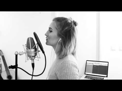 Everglow - Coldplay -  Cover by Alice Berg