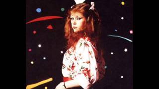 Kirsty MacColl They Don't Know