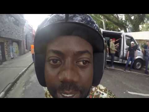 ZÉ PEQUENO DO POVO NO TRÂNSITO DE MOTO