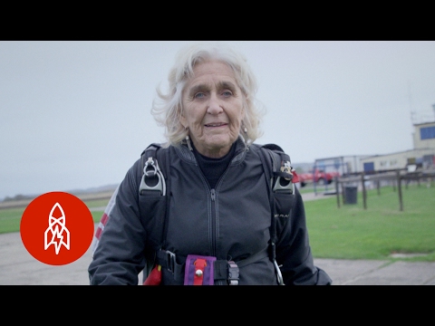 82歳のスカイダイバー (The 82-Year-Old Skydiver)