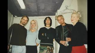 The Mavis's - Cry ( Triple J Live At The Wireless)