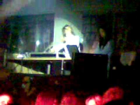 OFFIR MALOL FEAT. SIVAN - FIRST DATE @ LIVE SHOW