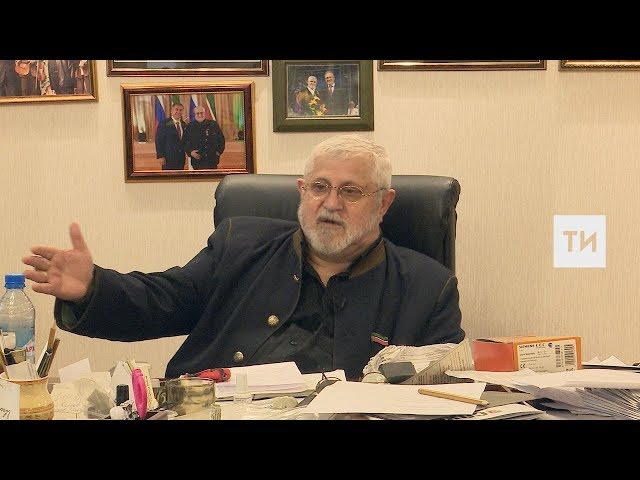 Александр Славутский о громких премьерах, журналистике, прибыли и расходах театра