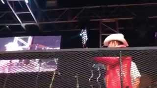 Jesus Ojeda Y Sus Pariente Empujando La Linea-El Corrido del Jabalí LasPulgas Tijuana 24 abril 2015