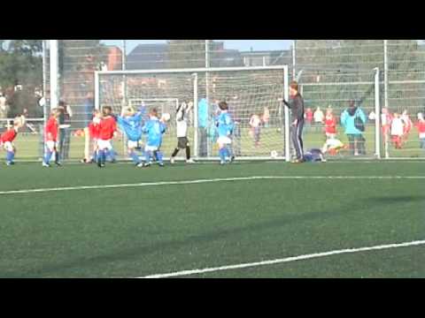 Doelpunt Milan Knill tegen Hoofddorp F2 27 September 2008