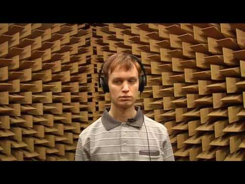 Benjamin testar Hörlurar (Björn Gustafsson)