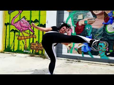 'Capoeira' Women do it