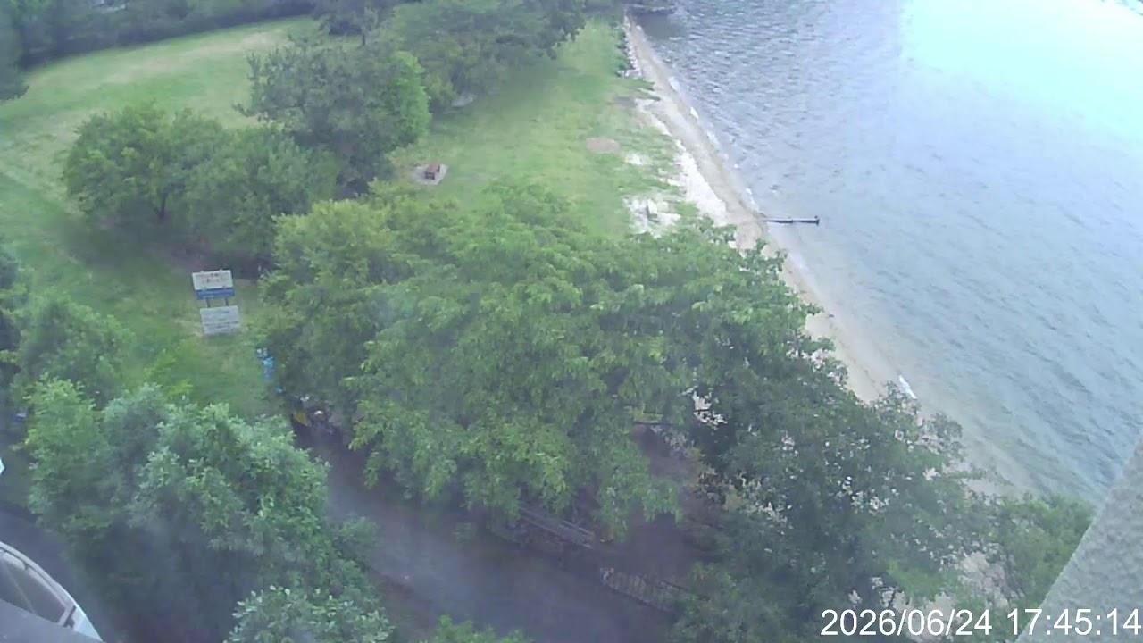 Live webcam view of Sunshine Beach on Lake Biwa