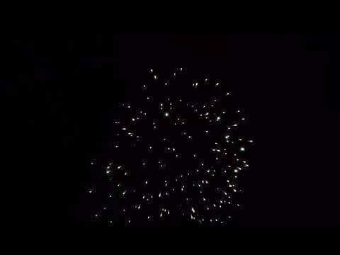 Canada Day Fireworks visuals music from (Metropolis Music, Bonnie Legion, wav-Dr.) Unwind
