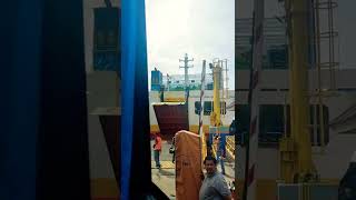 Download lagu Pelabuhan Merak - Bakauheni Menunggu Antrian Untuk Masuk Kapal mp3